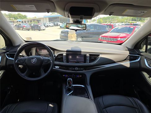 Used 2021 Buick Enclave Avenir w/ Avenir Technology Package FWD image 17