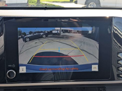 Used 2025 Toyota Camry LE FWD image 21