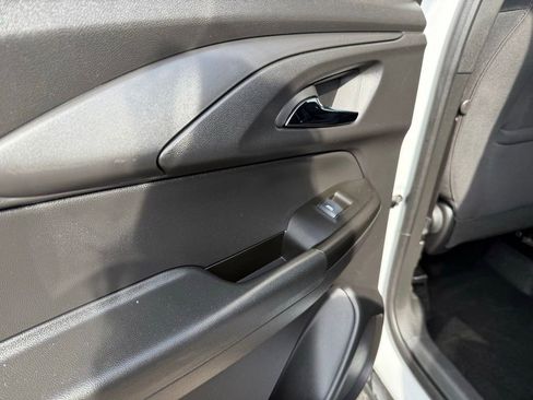 Used 2024 Chevrolet TrailBlazer LT w/ Driver Confidence Package image 32