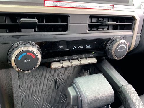 Used 2025 Toyota Tacoma SR5 image 32