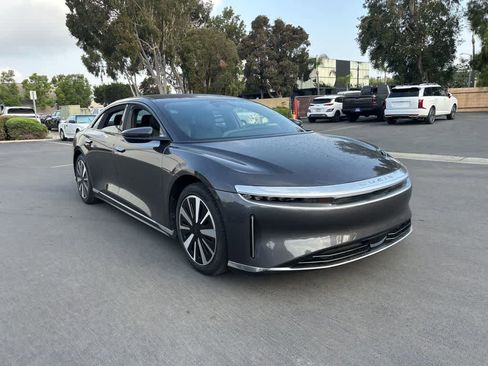 Used 2024 Lucid Air Pure RWD image 2