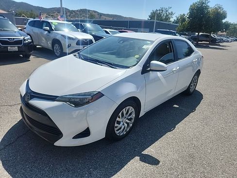 Used 2017 Toyota Corolla LE w/ Carpet Mat Package (TMS) FWD image 1