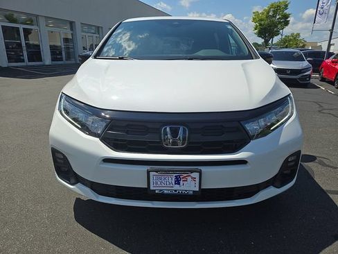 Used 2026 Honda Odyssey Sport-L image 2