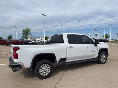 Used 2022 Chevrolet Silverado 2500 LT w/ Convenience Package image 5