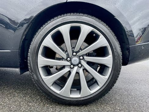 Used 2023 Land Rover Range Rover Autobiography image 10