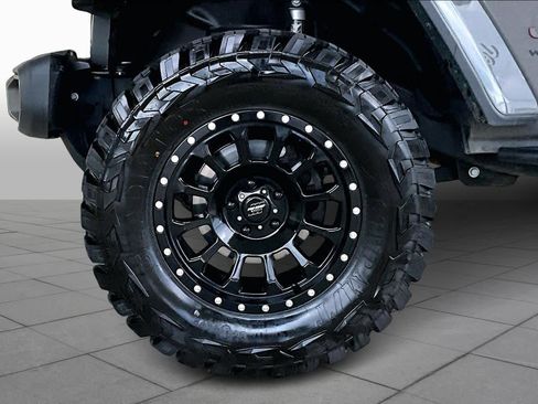 Used 2020 Jeep Wrangler Unlimited Rubicon w/ LED Lighting Group image 10