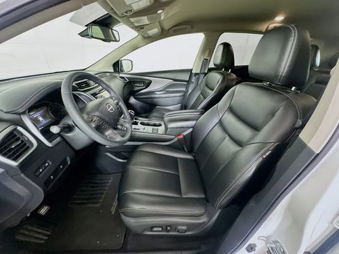 Used 2023 Nissan Murano SV w/ SV Midnight Edition Package image 13