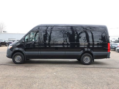 Used 2024 Mercedes-Benz Sprinter 2500 w/ Acoustic Package image 2