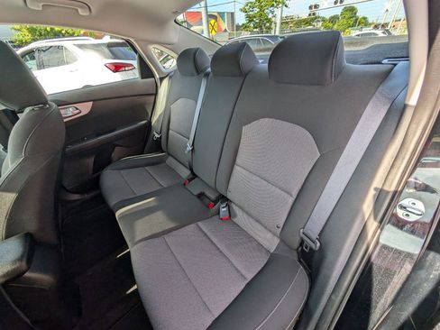 Used 2024 Kia Forte LXS w/ LXS Technology Package image 18