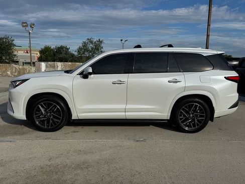 Used 2024 Lexus TX 350 AWD w/ Captains Chair Package image 8
