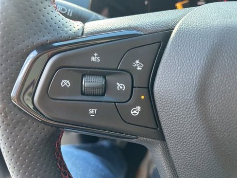 Used 2024 Chevrolet Trax RS w/ Driver Confidence Package image 22