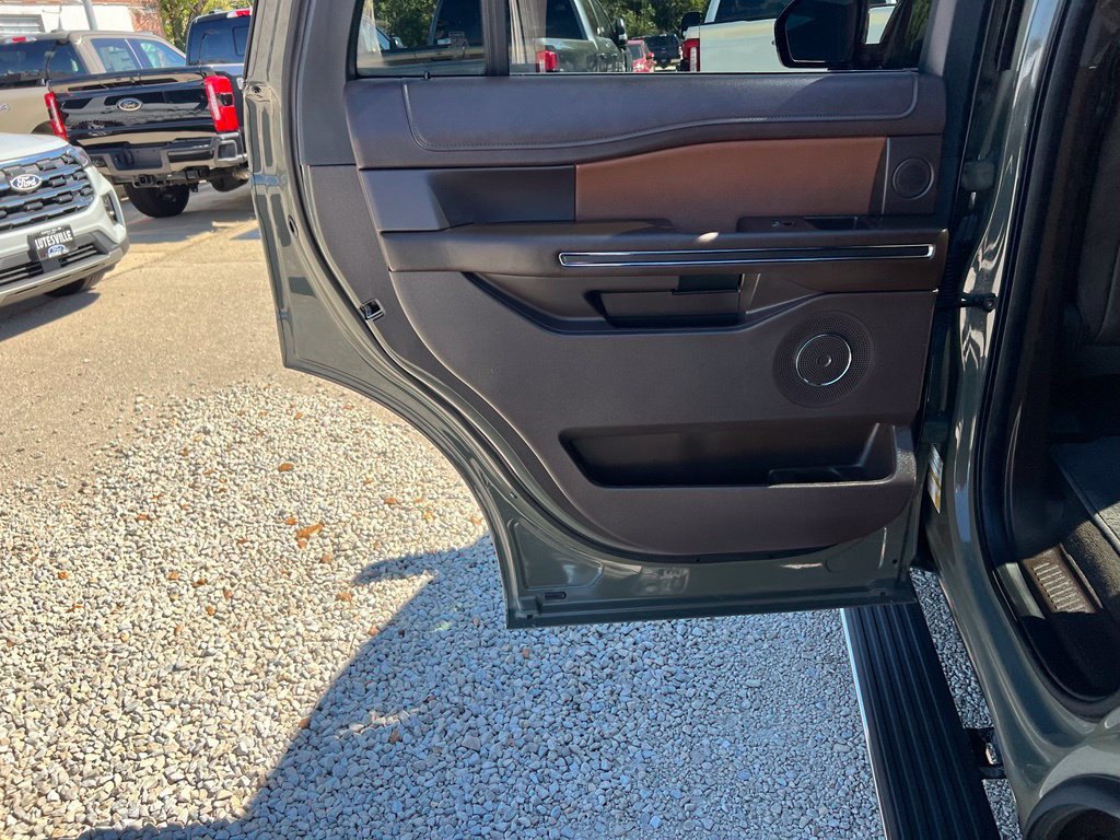 Used 2024 Ford Expedition King Ranch AWD/4WD image 16