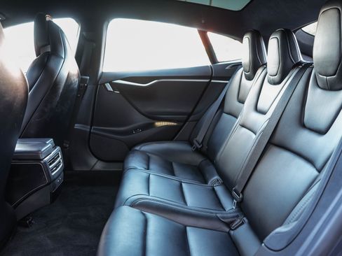 Used 2018 Tesla Model S 75D image 19