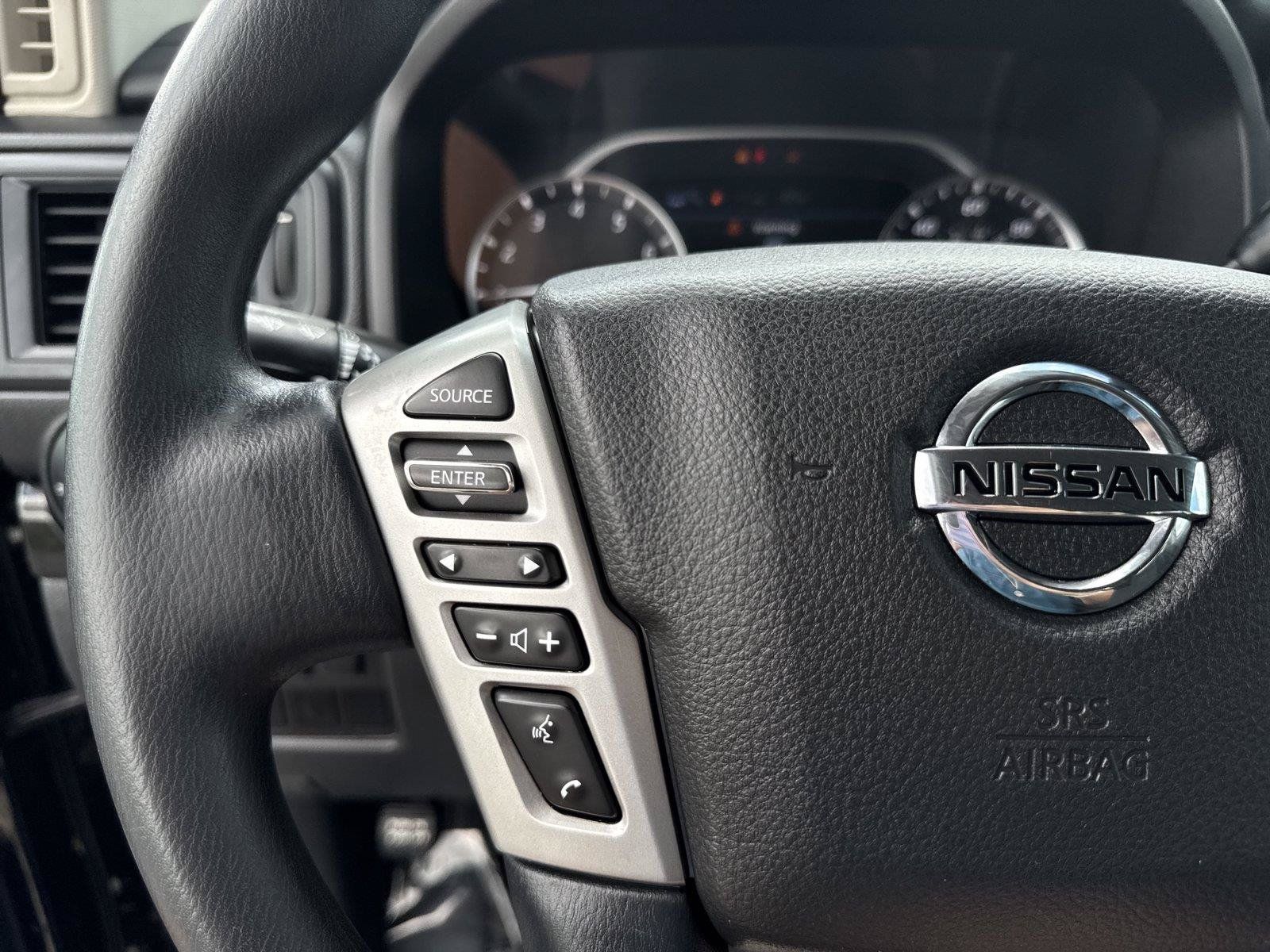 Used 2022 Nissan Titan SV RWD image 21