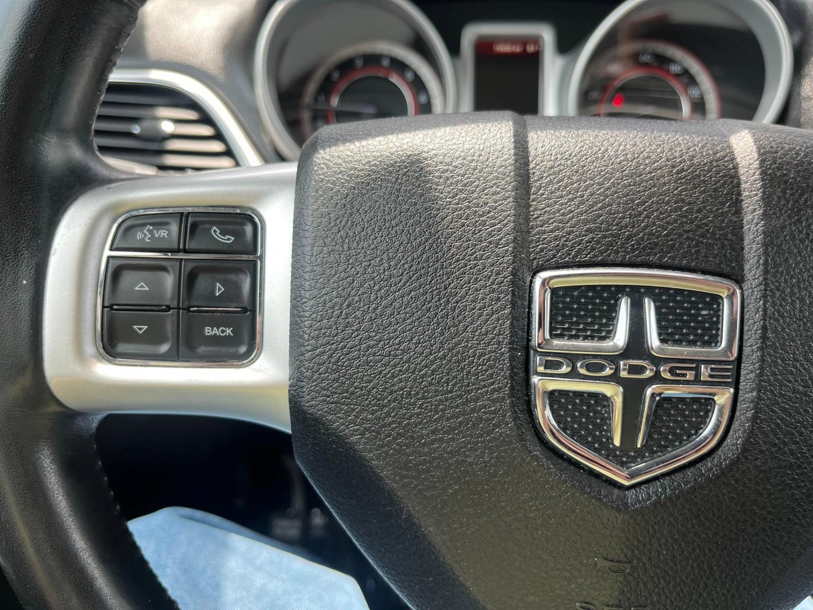 Used 2019 Dodge Journey SE w/ Connectivity Group FWD image 10