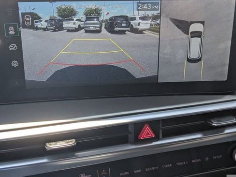 Used 2024 Kia Sorento SX image 21