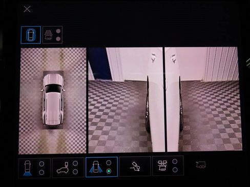 Used 2025 GMC Yukon Denali w/ Denali Reserve Package image 19