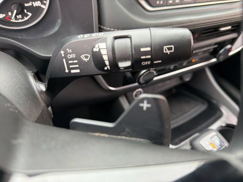 Used 2021 Nissan Rogue S FWD image 28