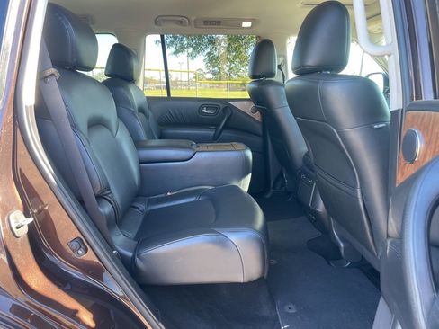 Used 2022 Nissan Armada SL w/ Captain's Chairs Package image 16
