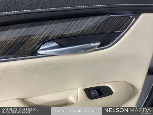 Used 2017 Cadillac XT5 FWD image 20