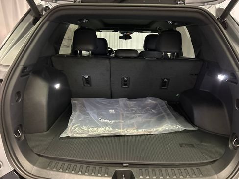 New 2026 GMC Terrain AT4 w/ LPO, Floor Liner Package AWD/4WD image 22