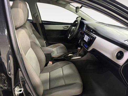 Used 2019 Toyota Corolla LE image 18