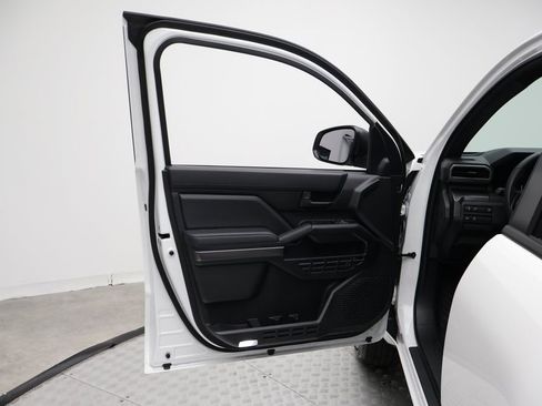 Used 2025 Toyota 4Runner SR5 image 16