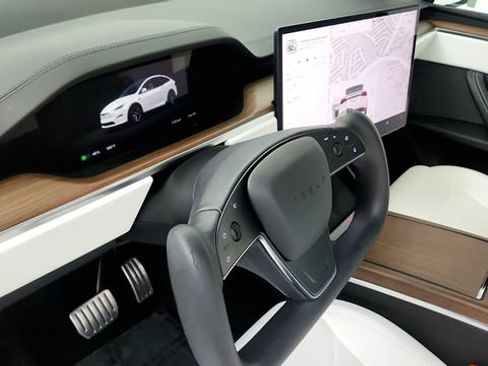 Used 2023 Tesla Model X AWD/4WD image 50