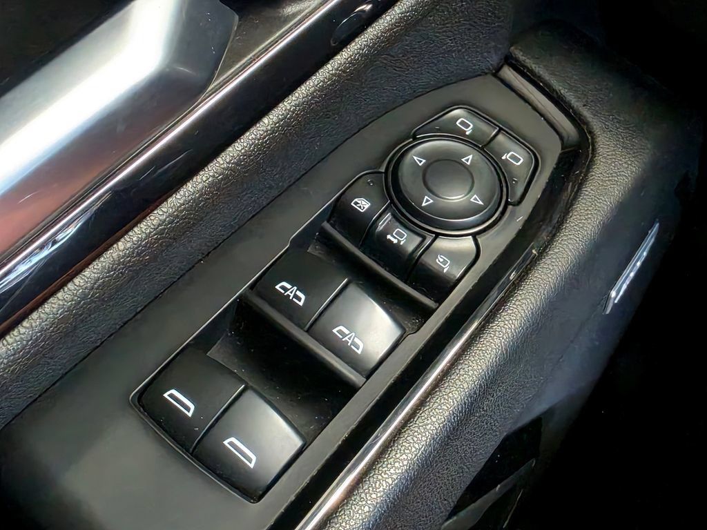 Used 2024 GMC Sierra 2500 AT4 w/ AT4 Premium Plus Package AWD/4WD image 28