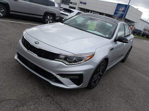 Used 2019 Kia Optima SX image 3