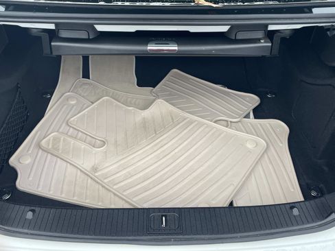 Used 2015 Mercedes-Benz E 350 Sedan image 8