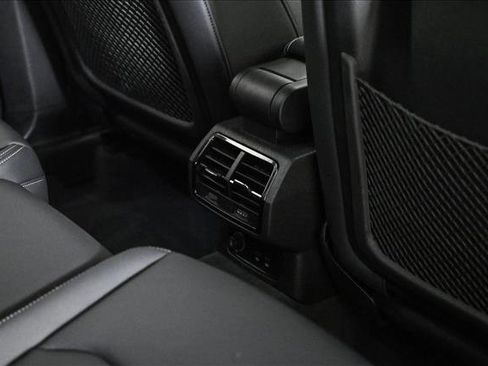 Certified 2025 Audi Q3 2.0T Premium w/ Convenience Package image 18