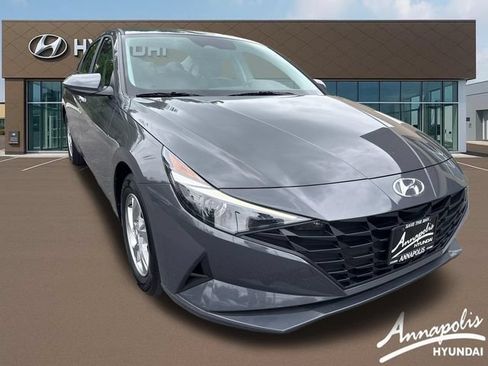 Certified 2023 Hyundai Elantra SE w/ Cargo Package FWD image 7
