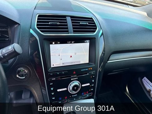 Used 2017 Ford Explorer Limited w/ Equipment Group 301A FWD image 5