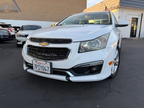 Used 2016 Chevrolet Cruze LT w/ Enhanced Safety Package FWD image 3