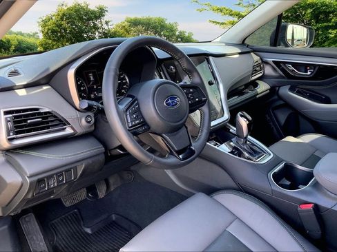 Used 2025 Subaru Outback Onyx Edition image 16