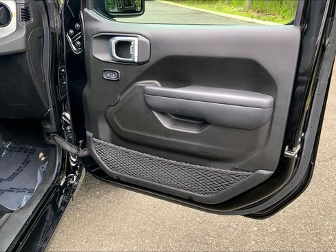 Certified 2024 Jeep Wrangler Unlimited Sport AWD/4WD image 18