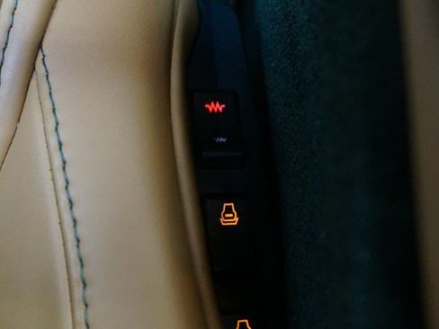 Used 2008 Aston Martin V8 Vantage Roadster image 16