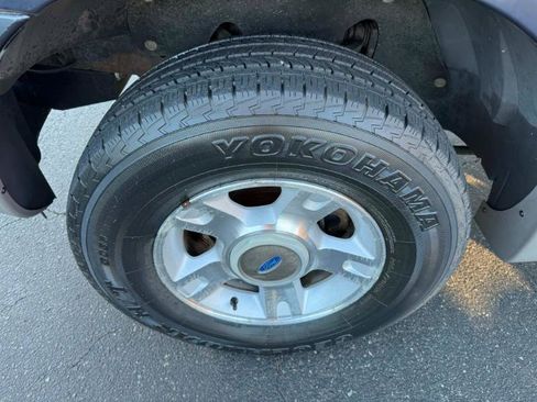 Used 2001 Ford Explorer Sport Trac 2WD image 19