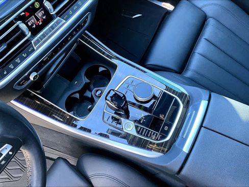 Used 2021 BMW X5 sDrive40i w/ Premium Package image 16