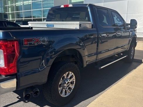 Used 2019 Ford F250 XLT w/ XLT Premium Package image 7