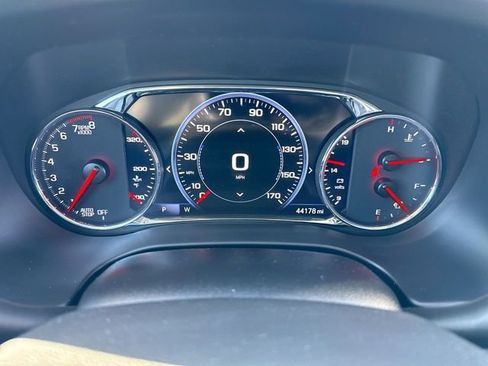 Used 2023 GMC Acadia AT4 w/ Technology Package image 15