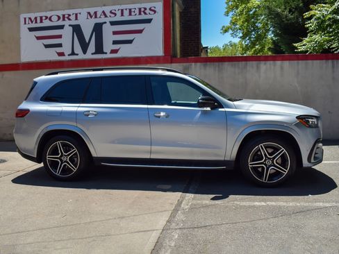 Used 2025 Mercedes-Benz GLS 450 4MATIC w/ AMG Line Exterior image 11