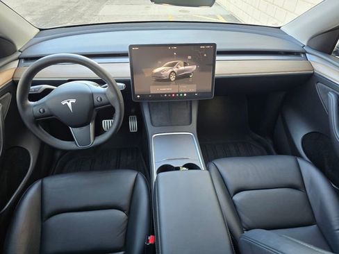 Used 2022 Tesla Model Y Performance image 21