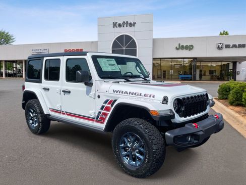 Used 2026 Jeep Wrangler Unlimited Sport w/ Dual Top Group AWD/4WD image 2