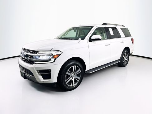 Used 2022 Ford Expedition Limited RWD image 3