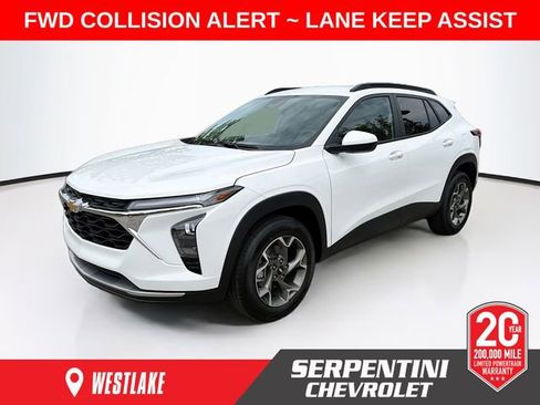 New 2026 Chevrolet Trax LT FWD image 1