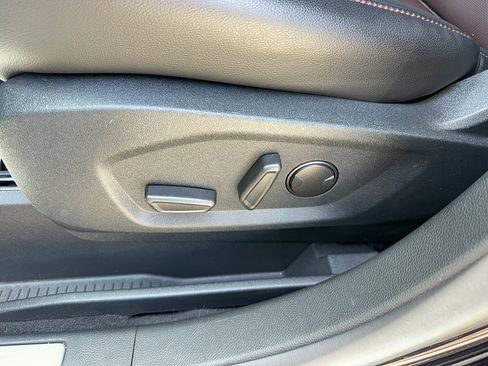 Certified 2022 Ford Edge Titanium w/ Equipment Group 301A AWD/4WD image 31