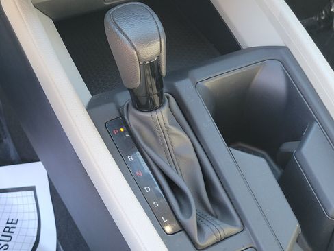 Certified 2023 Honda Accord EX image 28