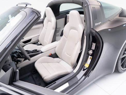 Used 2023 Porsche 911 Targa 4S image 5